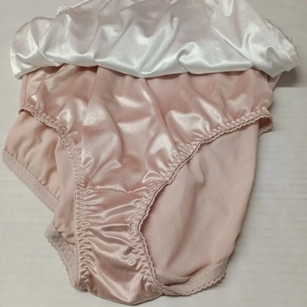 Vanity‎ Fair Radiant Collection Light Control Undershapers 3 Pack Briefs 2XL/9